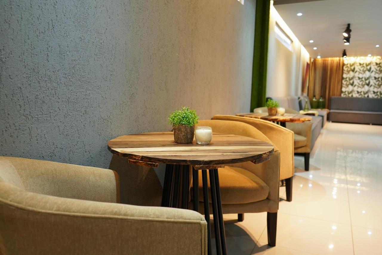 Hotel City Posadas Zewnętrze zdjęcie