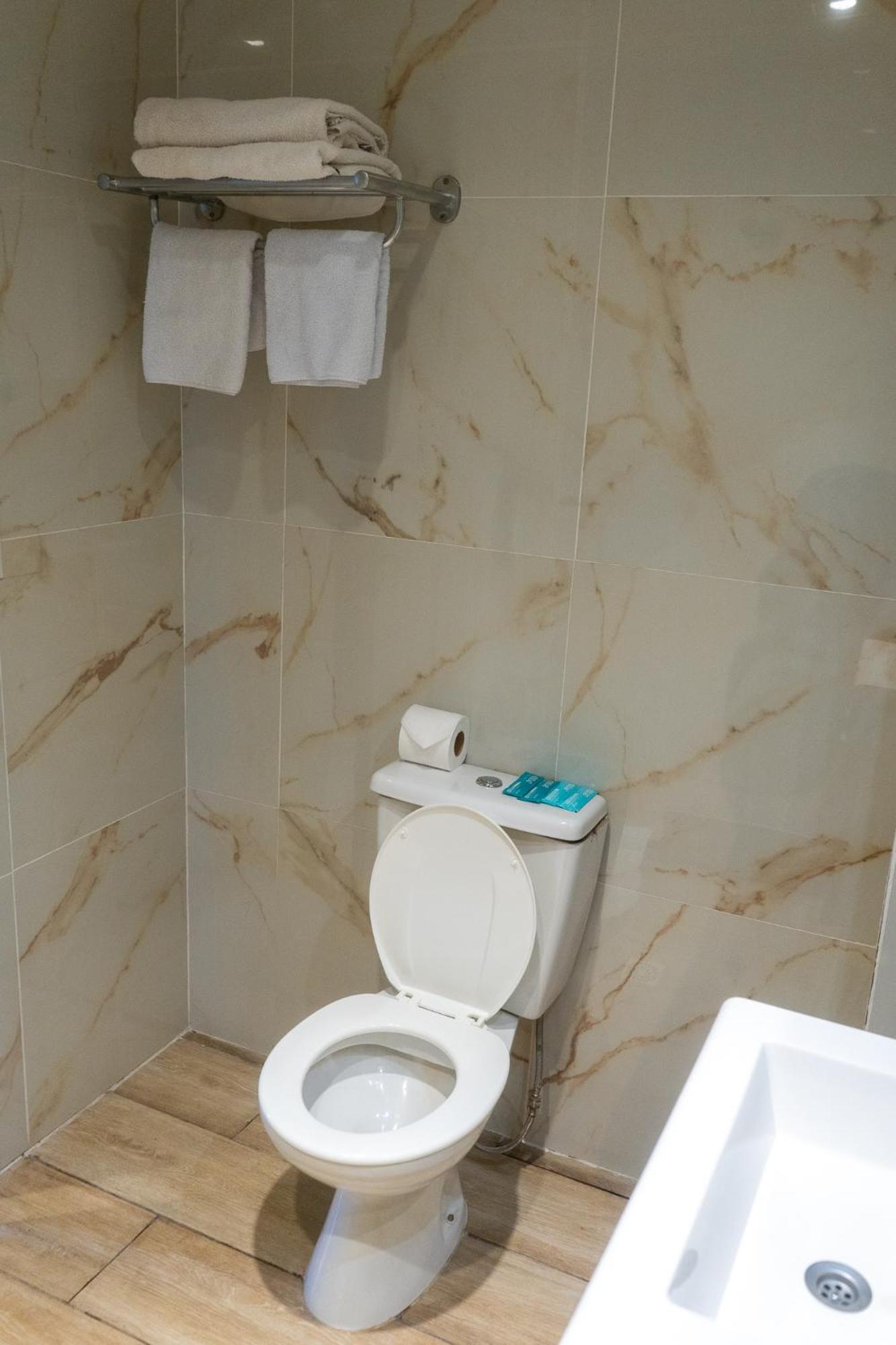 Hotel City Posadas Zewnętrze zdjęcie